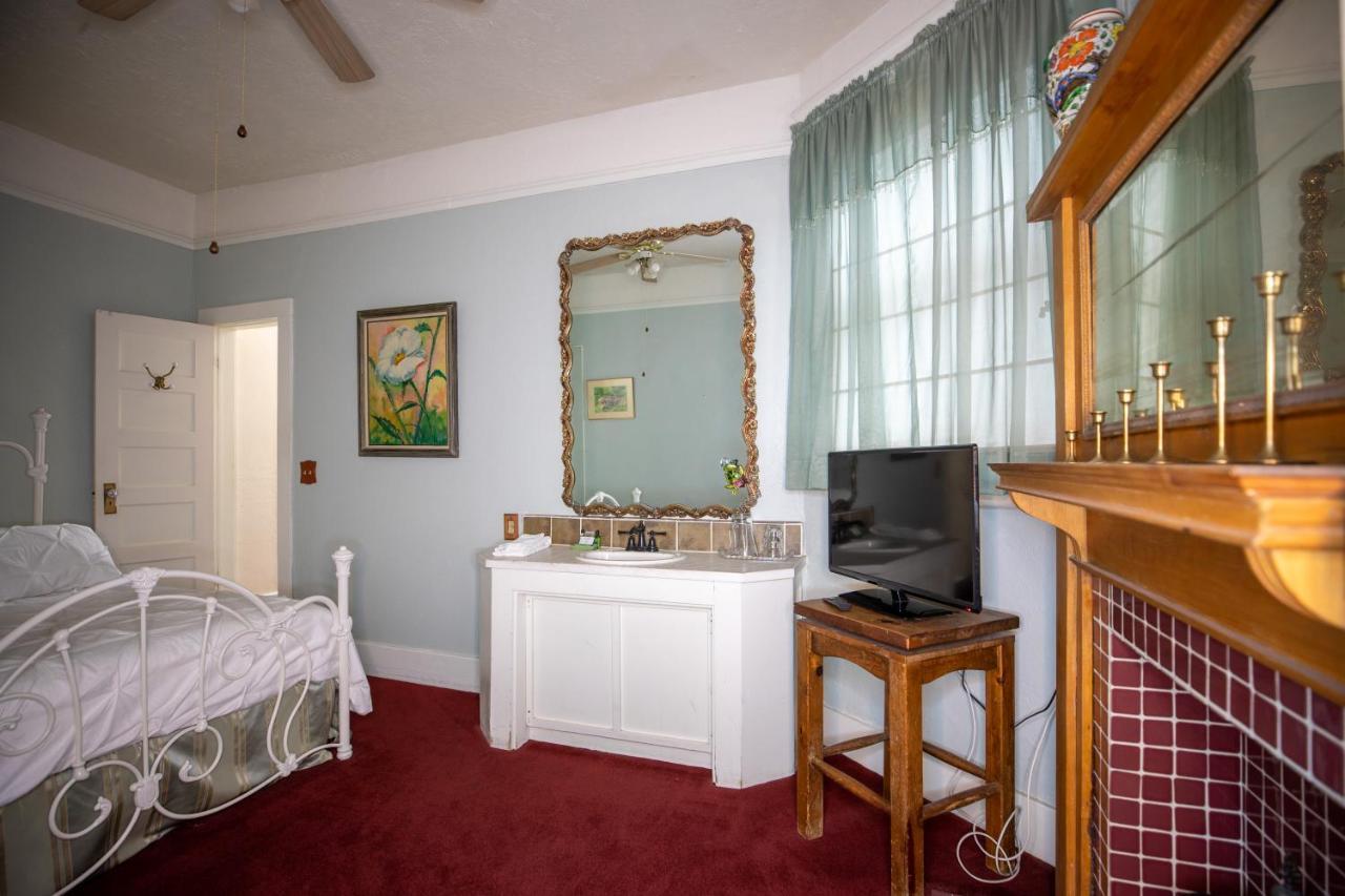 Bisbee Grand Hotel Buitenkant foto