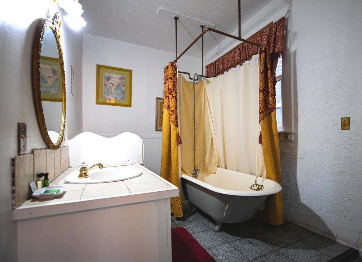 Bisbee Grand Hotel Buitenkant foto